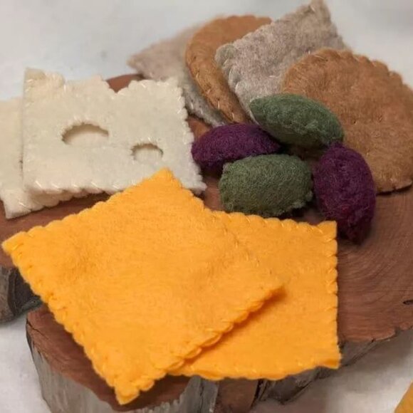 Felt Food Cheese Charcuterie Board - handmade - Picture 2 of 4